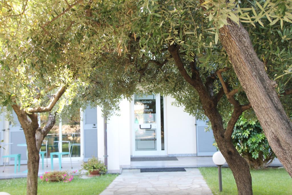 Residence Villa Carmen Fronte Mare A 50 Mt Пьетра-Лигуре Экстерьер фото