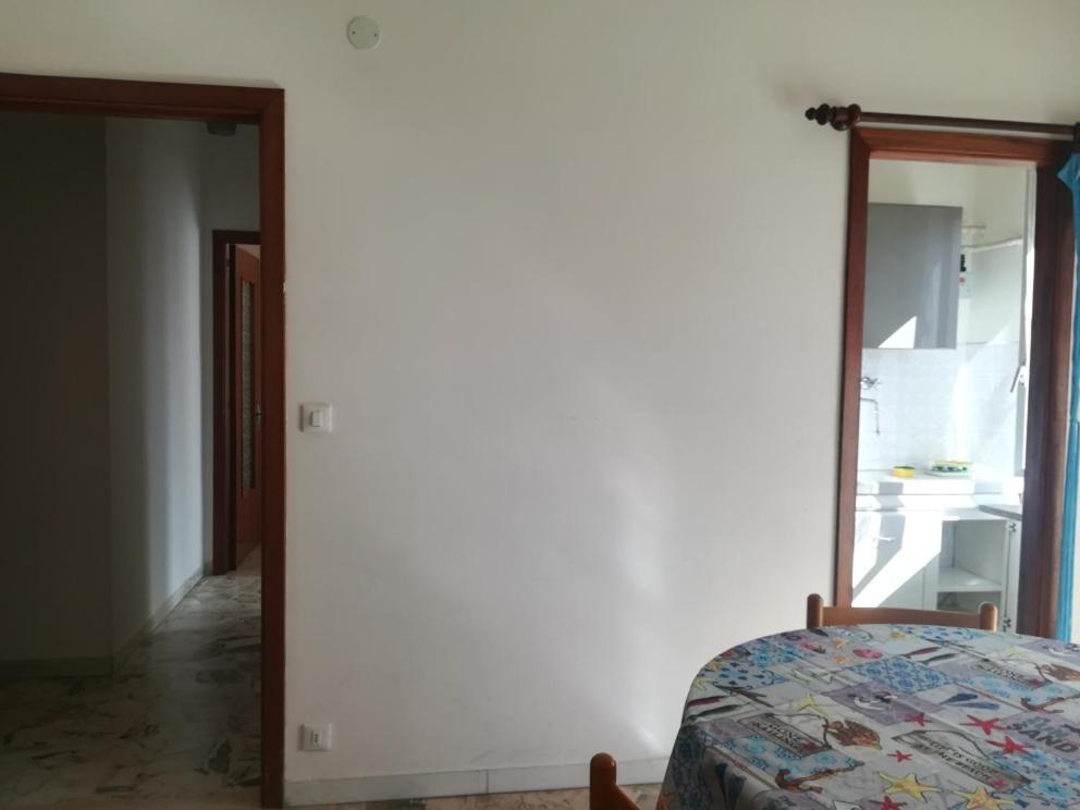 Residence Villa Carmen Fronte Mare A 50 Mt Пьетра-Лигуре Экстерьер фото