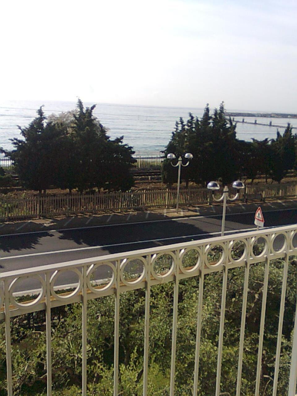 Residence Villa Carmen Fronte Mare A 50 Mt Пьетра-Лигуре Экстерьер фото